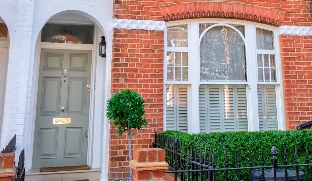 Clean and Straightforward Wooden Sash Window Installations