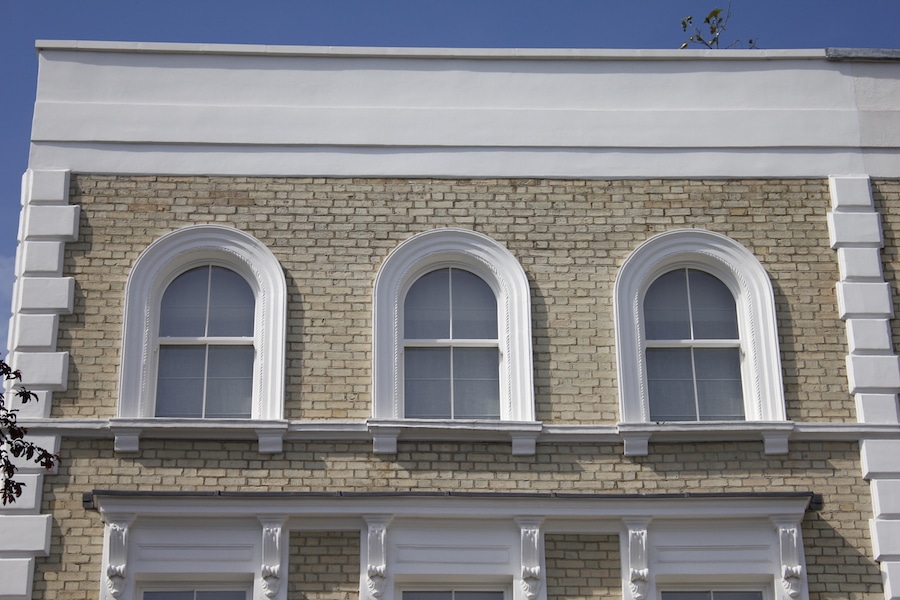 A building with arched obscure windows